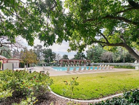 10 Bettoni Aisle , Irvine, CA