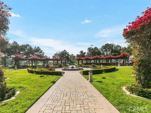 10 Bettoni Aisle , Irvine, CA