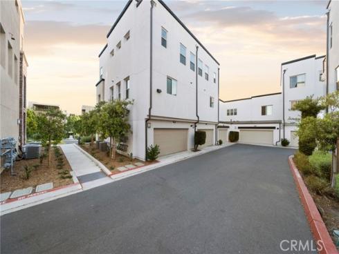 111 Cadence , Irvine, CA