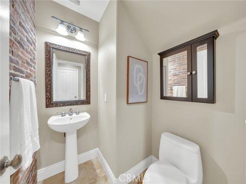 26 Secret Gdn , Irvine, CA