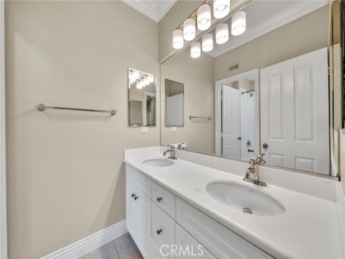 26 Secret Gdn , Irvine, CA