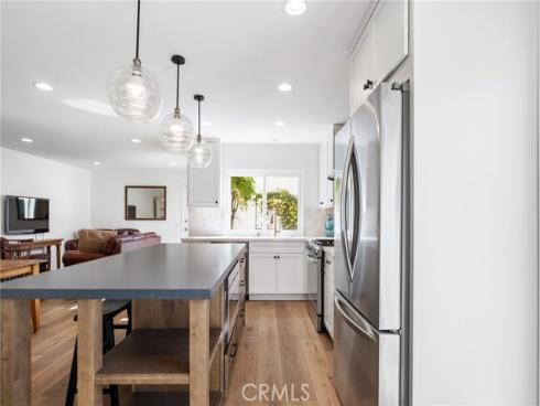 22  Silkleaf  , Irvine, CA