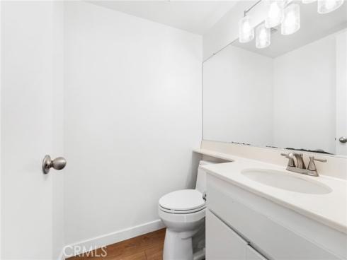 22  Silkleaf  , Irvine, CA