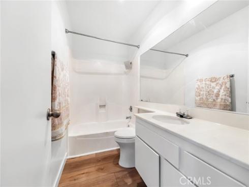 22  Silkleaf  , Irvine, CA