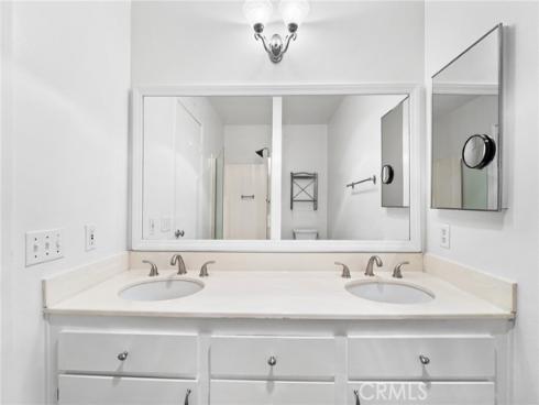 22  Silkleaf  , Irvine, CA