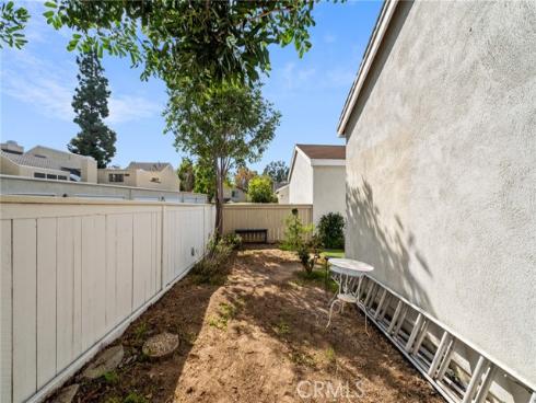 22  Silkleaf  , Irvine, CA