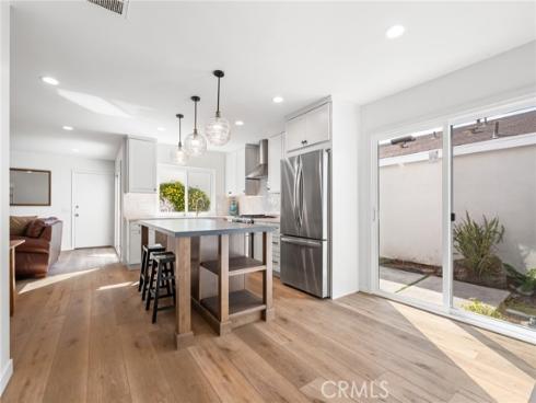 22  Silkleaf  , Irvine, CA