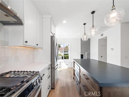 22  Silkleaf  , Irvine, CA