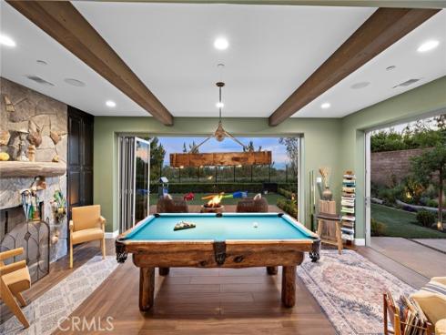 137 Sunset , Irvine, CA