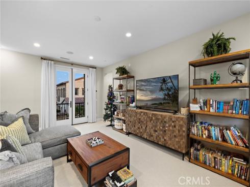 137 Sunset , Irvine, CA