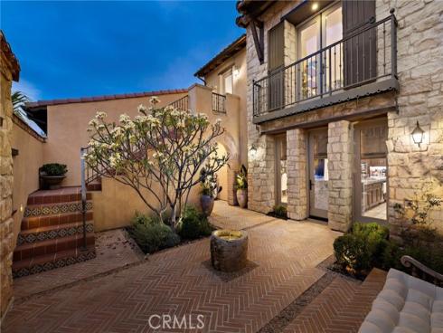 137 Sunset , Irvine, CA