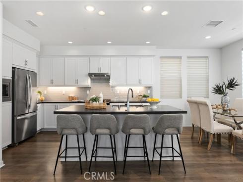 102  Fable  , Irvine, CA