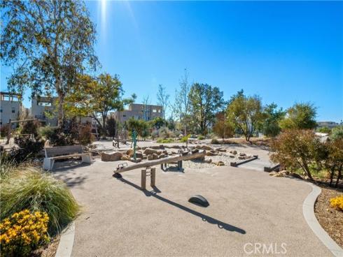 102  Fable  , Irvine, CA