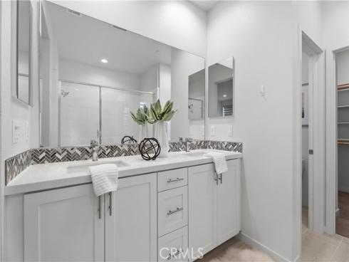 102  Fable  , Irvine, CA