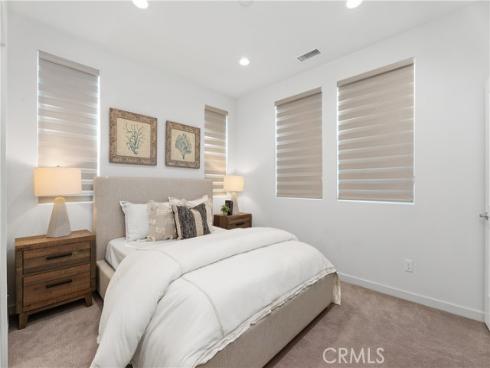 102  Fable  , Irvine, CA