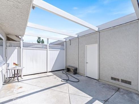 4  Wintergreen  4 , Irvine, CA