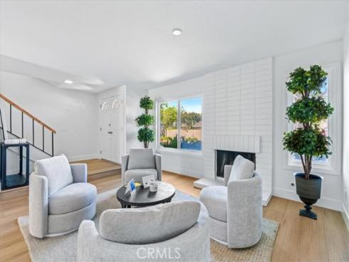 4  Wintergreen  4 , Irvine, CA