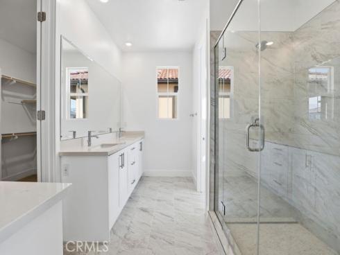 673  Beacon  , Irvine, CA