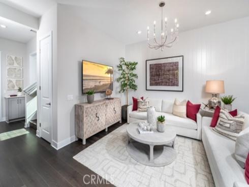 673  Beacon  , Irvine, CA