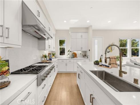 106  Aspect  , Irvine, CA