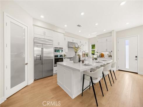 106  Aspect  , Irvine, CA