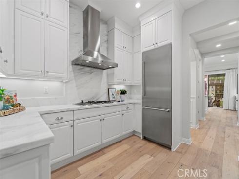 208 Radial , Irvine, CA