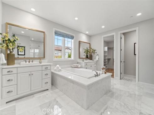 208 Radial , Irvine, CA