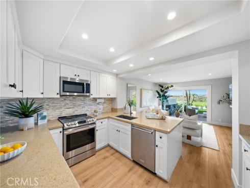 31  Mirador  34 , Irvine, CA