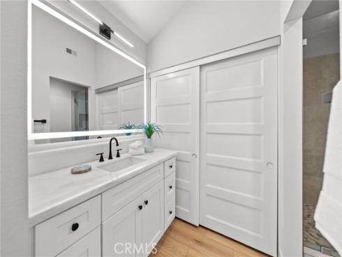 31  Mirador  34 , Irvine, CA