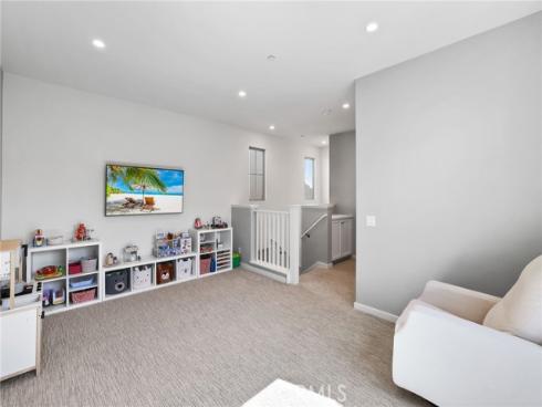 152 Newburry , Irvine, CA