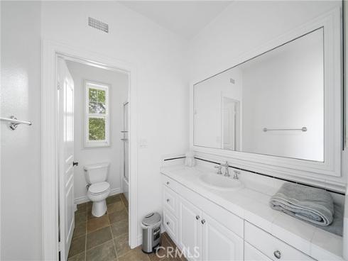 28  Townsend  , Irvine, CA