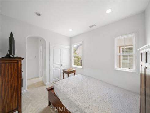 28  Townsend  , Irvine, CA