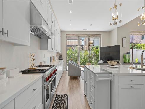 112  Green Rdg  , Irvine, CA