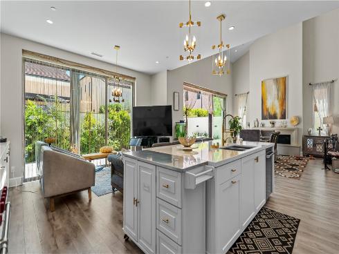 112  Green Rdg  , Irvine, CA