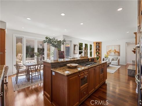 16  Spring Grv  , Irvine, CA