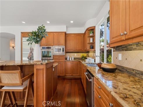 16  Spring Grv  , Irvine, CA