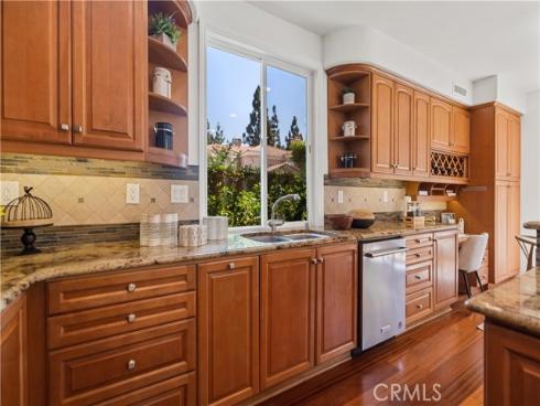 16  Spring Grv  , Irvine, CA