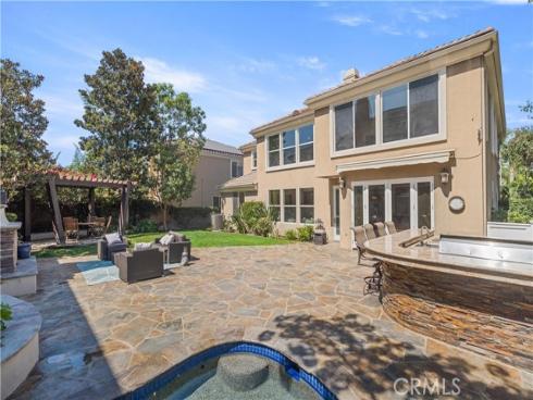 16  Spring Grv  , Irvine, CA