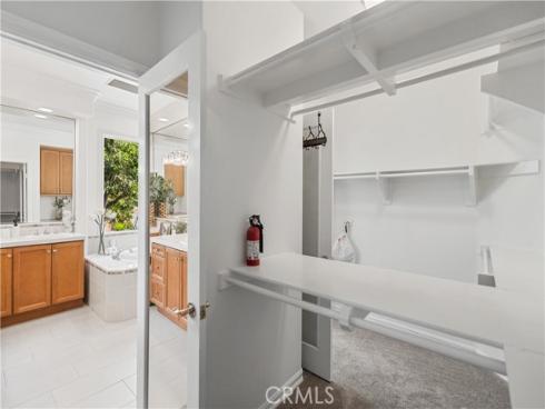 16  Spring Grv  , Irvine, CA