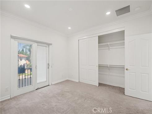 16  Spring Grv  , Irvine, CA