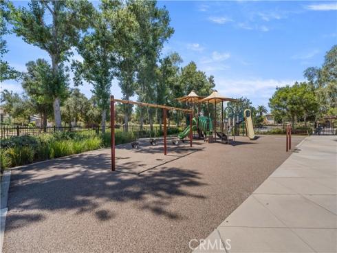 16  Spring Grv  , Irvine, CA