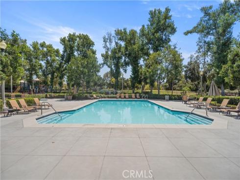 16  Spring Grv  , Irvine, CA