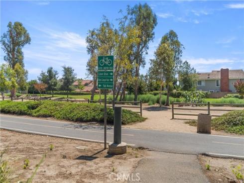 16  Spring Grv  , Irvine, CA