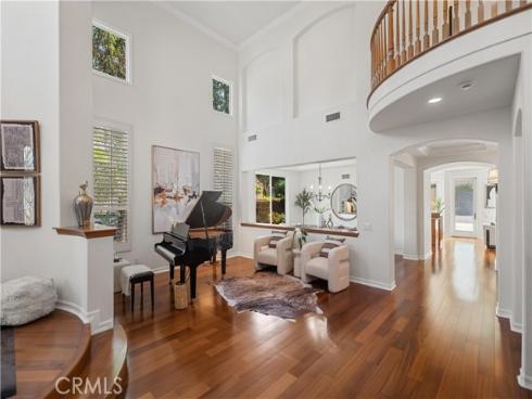 16  Spring Grv  , Irvine, CA