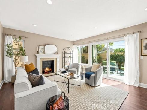 3  Christamon  , Irvine, CA