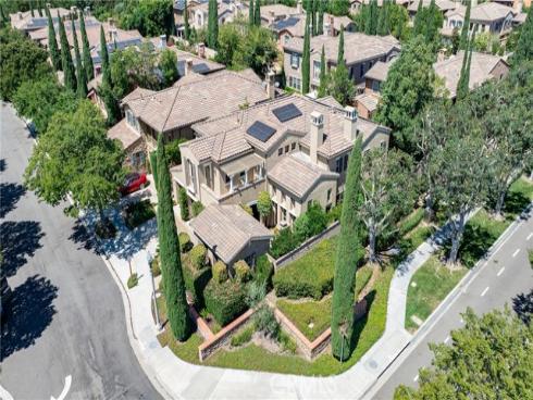37 Triple Leaf , Irvine, CA