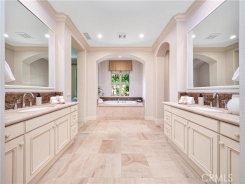 37 Triple Leaf , Irvine, CA