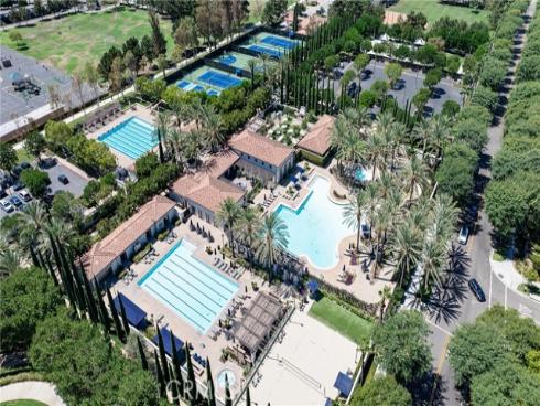 37 Triple Leaf , Irvine, CA