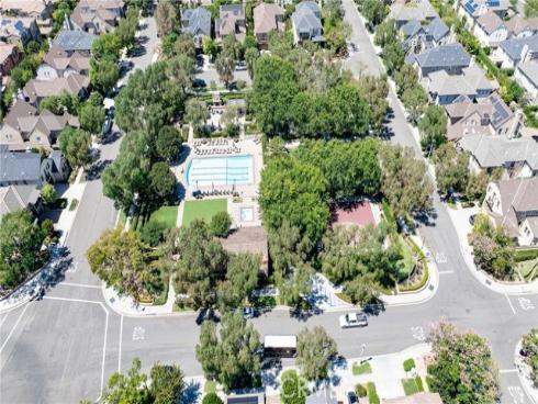 37 Triple Leaf , Irvine, CA