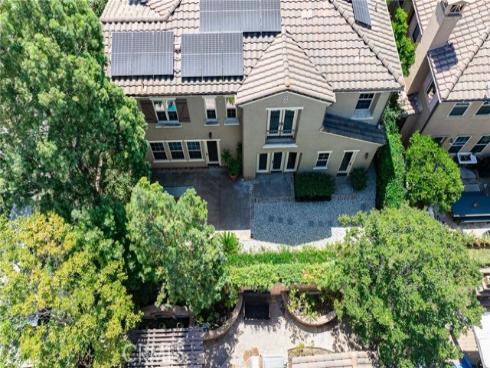 37 Triple Leaf , Irvine, CA